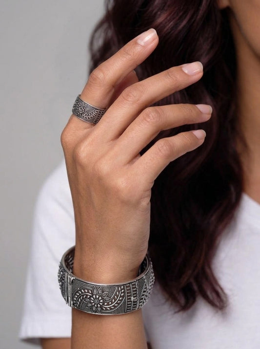Surya – Oxidized Mandala Kada Bangle