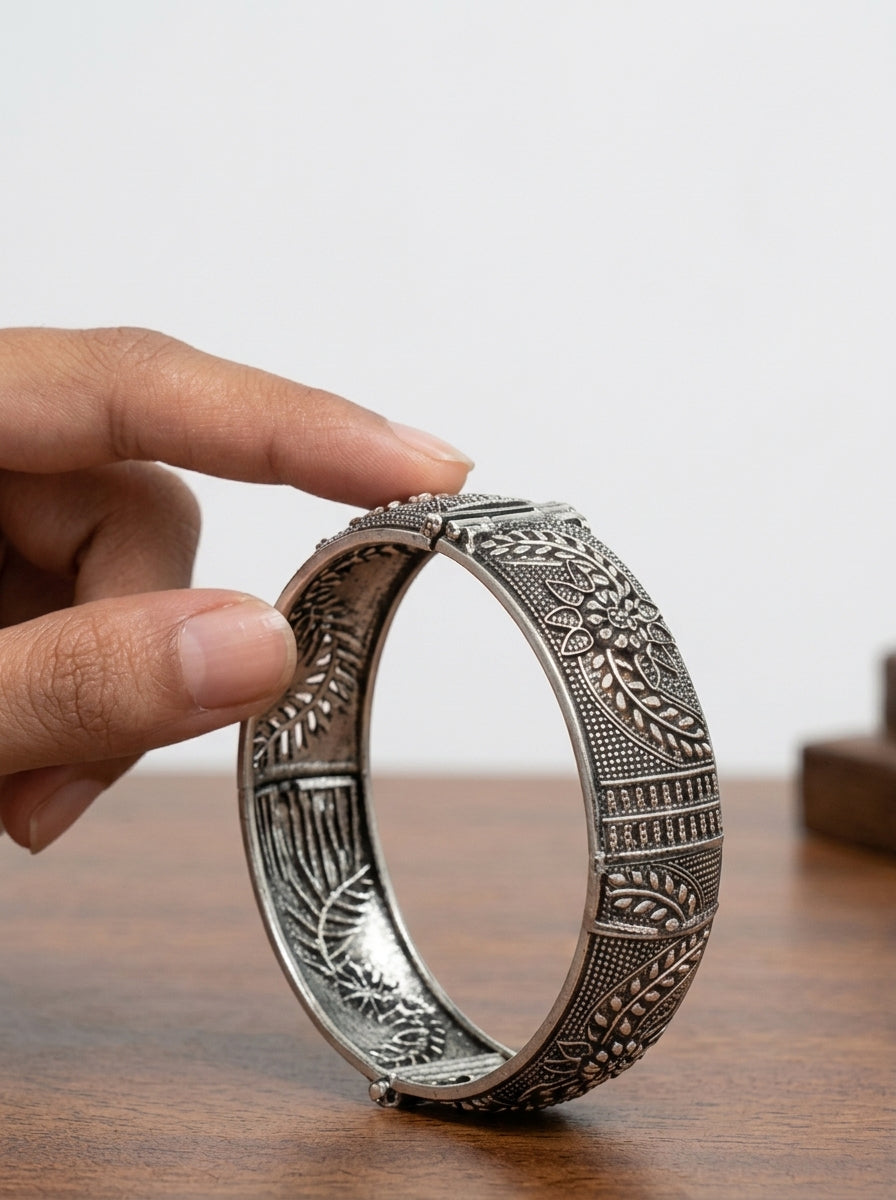 Surya – Oxidized Mandala Kada Bangle